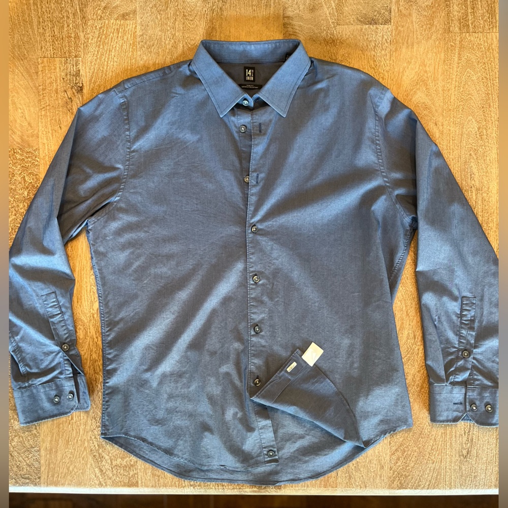 14th and Union Long Sleeved Medium Oxford in Light Blue